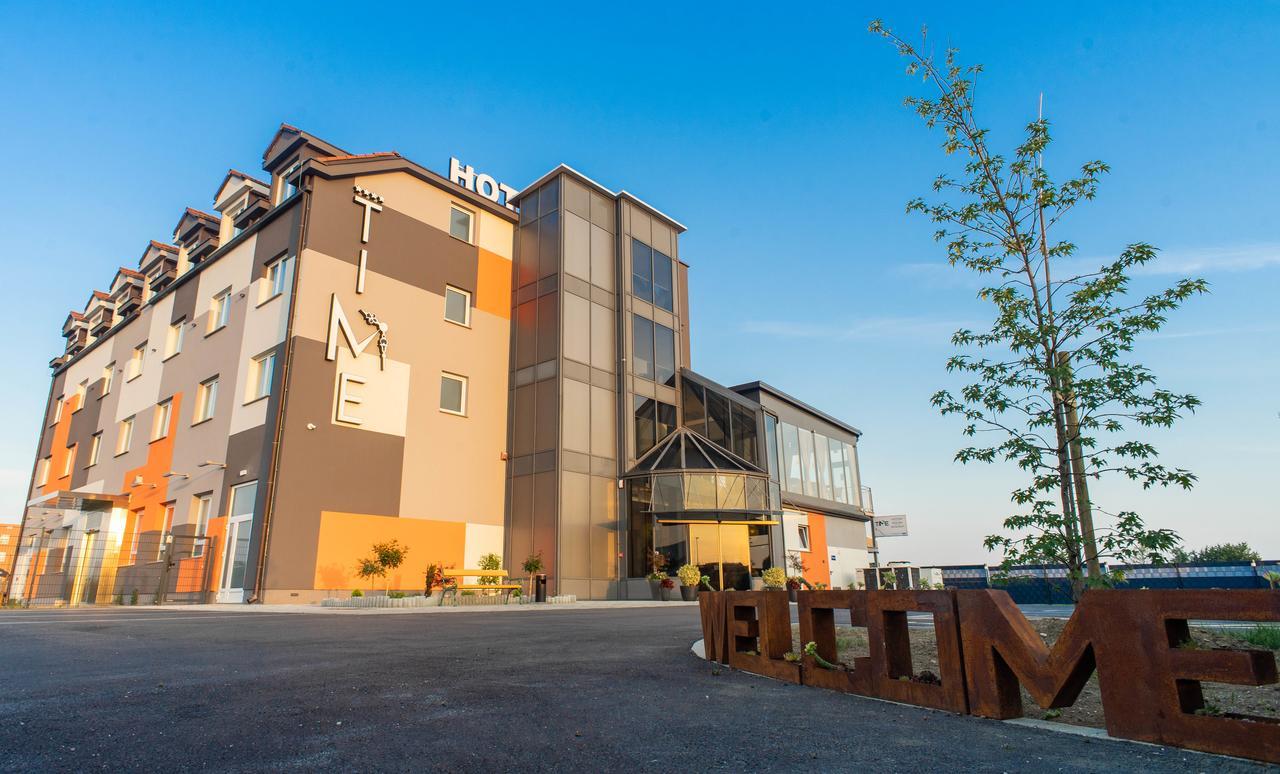Hotel Time Velika Gorica Eksteriør billede