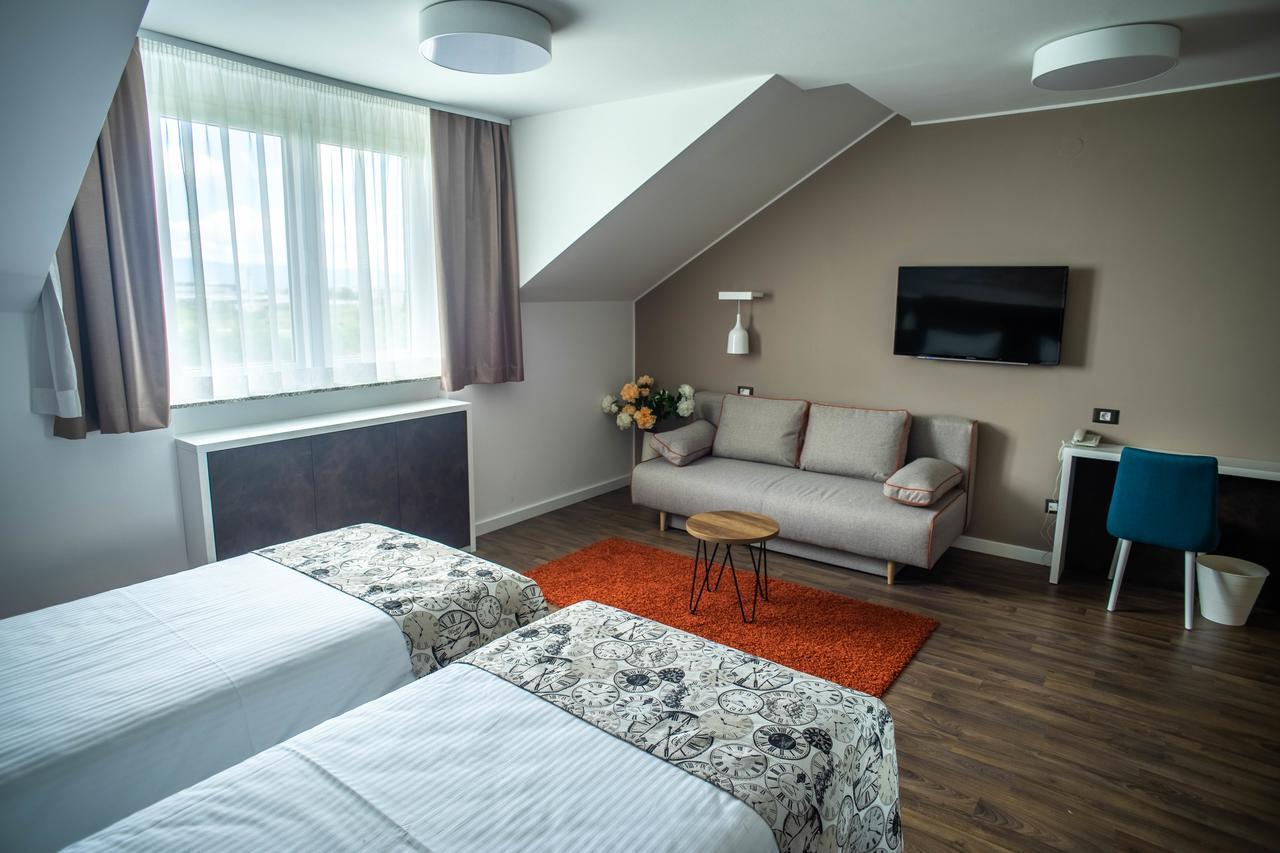 Hotel Time Velika Gorica Eksteriør billede