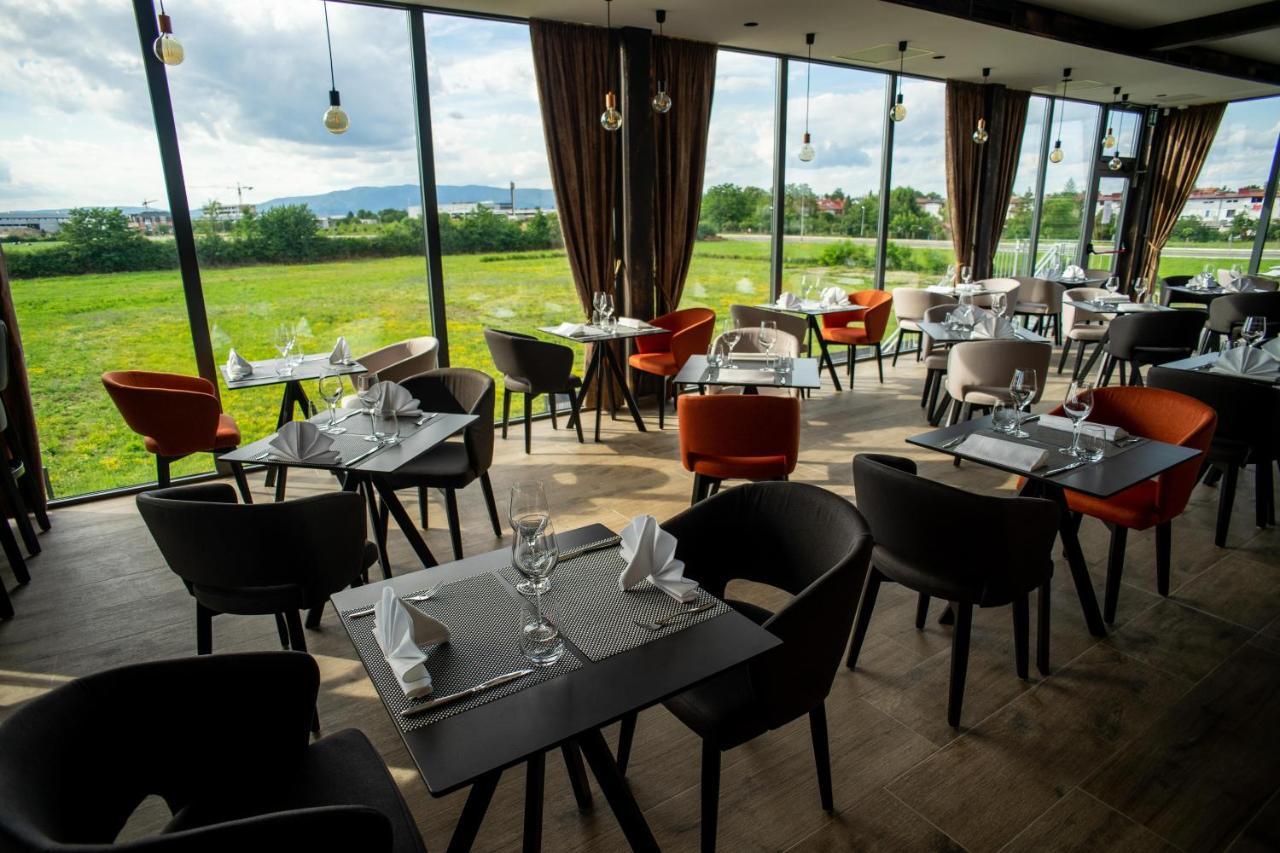 Hotel Time Velika Gorica Eksteriør billede